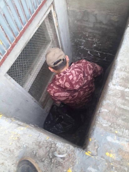На этой неделе провели уборку чердаков, подвалов, а также промыли домовые знаки в рамках подготовки к весенне-летнему периоду по всем адресам в ТО Град Московский.