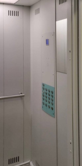 ул. Московская, д. 1, подъезды 1-4 — покрасили лифты